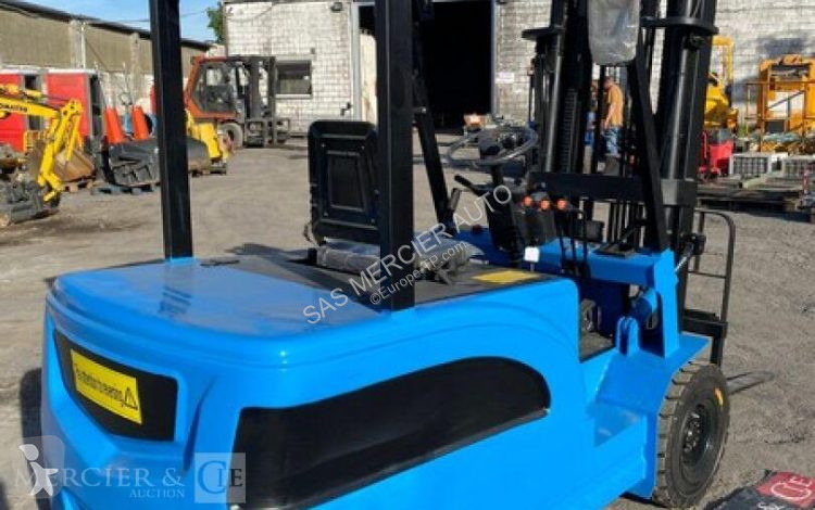 Empilhador elevador  chariot elevateur frontal...