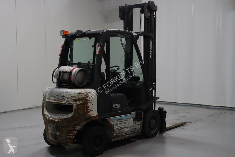 Chariot élévateur Nissan U1D2A25LQ