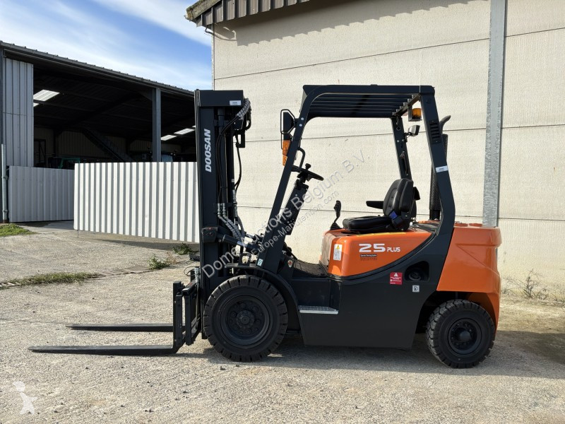 Chariot élévateur Doosan D25GP