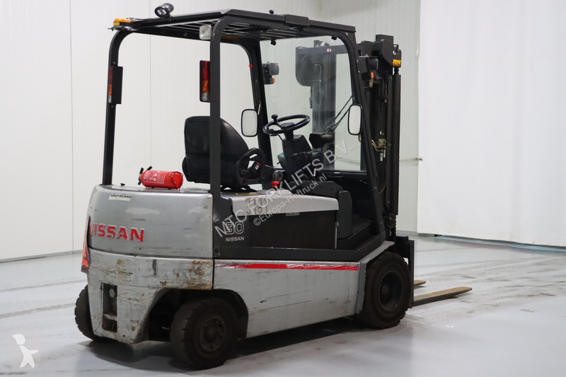 Chariot élévateur Nissan GQ02L30CU