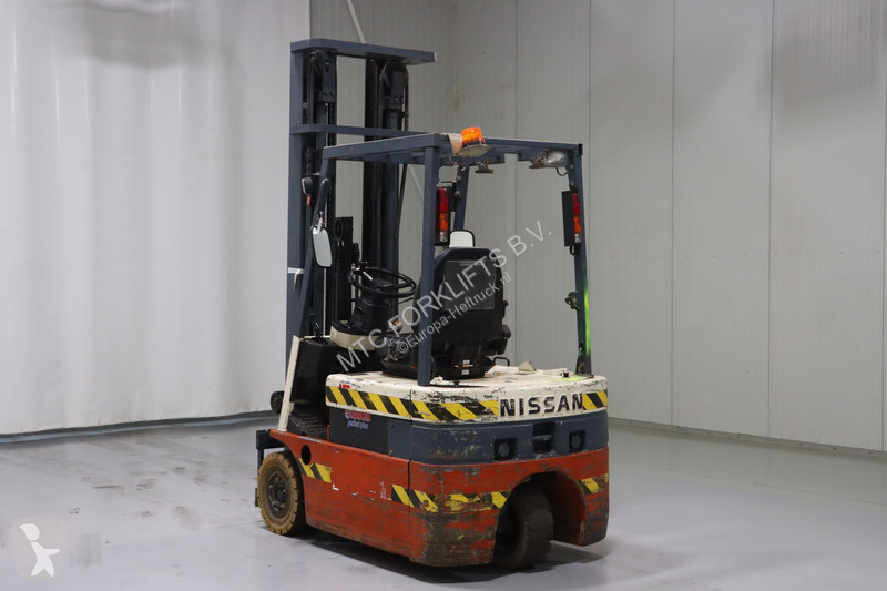 Empilhador elevador Nissan 1N1L15Q