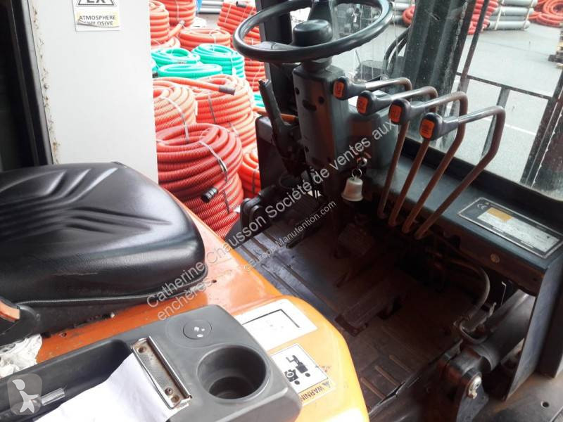 Empilhador elevador Doosan