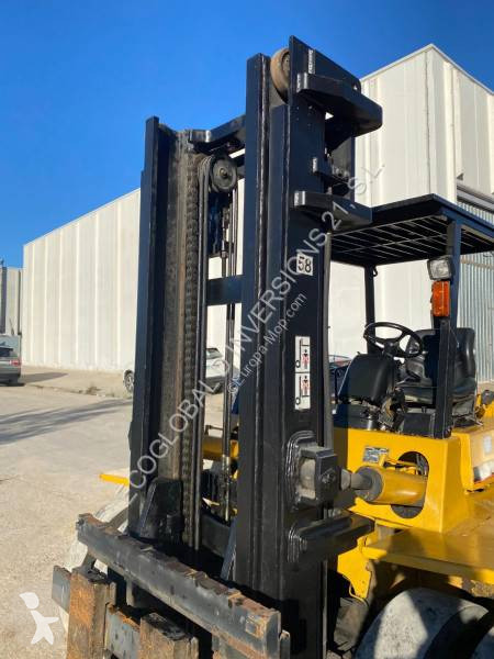 رافعة شوكية Caterpillar DP80