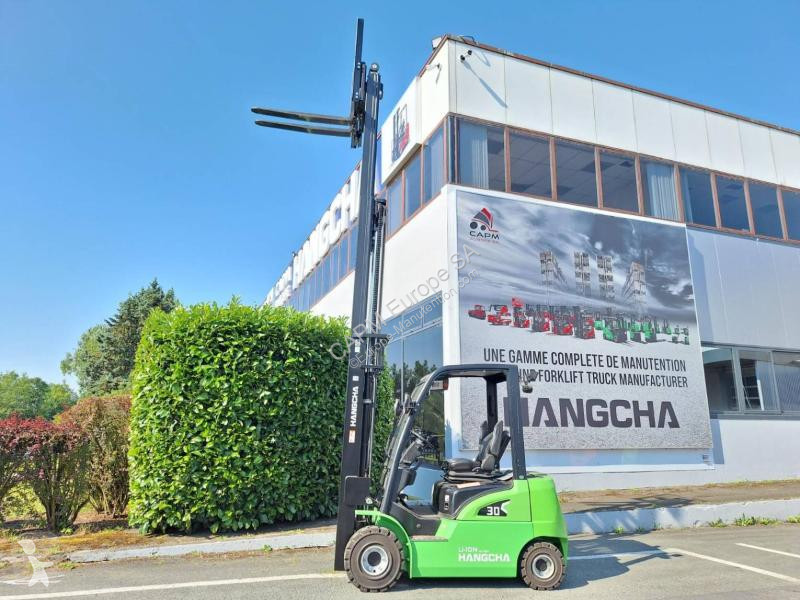 Teleskopický manipulátor Hangcha  XC30i