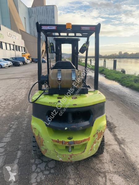 Chariot élévateur Clark  S30L