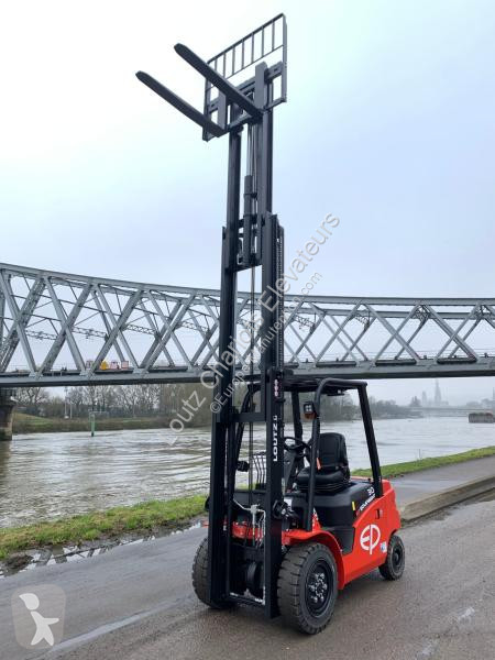 Carrello elevatore   EFL303