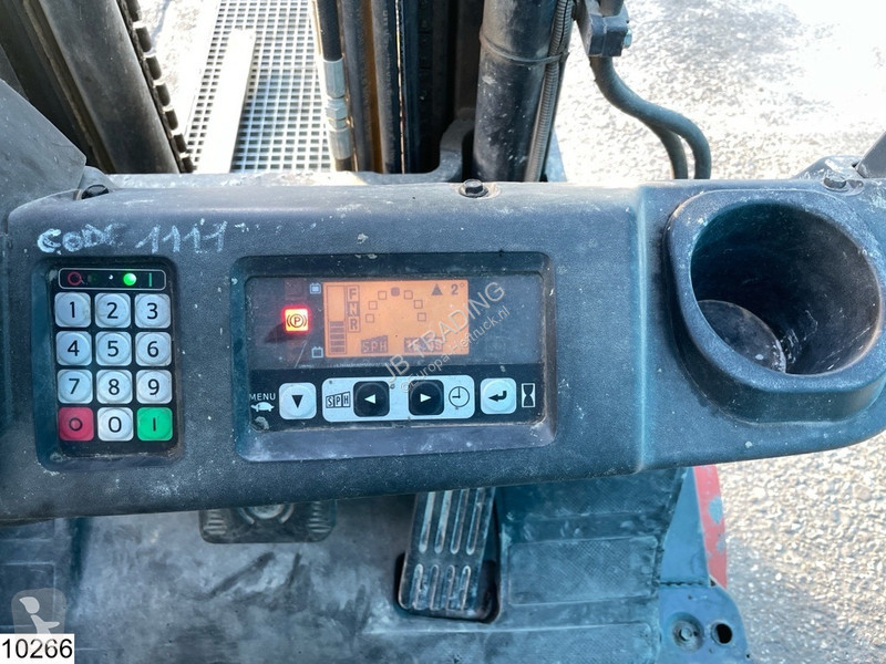 Heftruck Toyota 8FBEKT18 1800KG, H 4.7M, 7764h,...