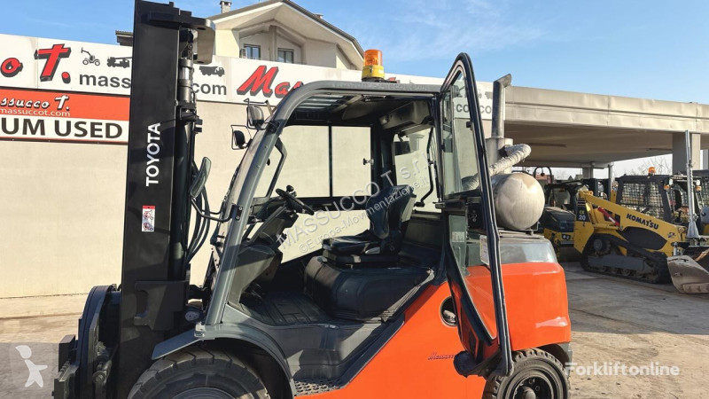 Carrello elevatore Toyota 40-8FD45N