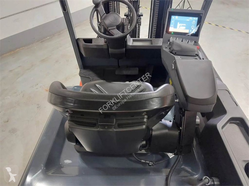 Teleskopický manipulátor Toyota 9FBMK25T