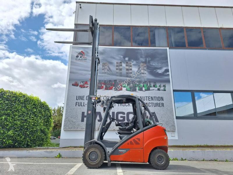 Chariot élévateur Fenwick T - 02