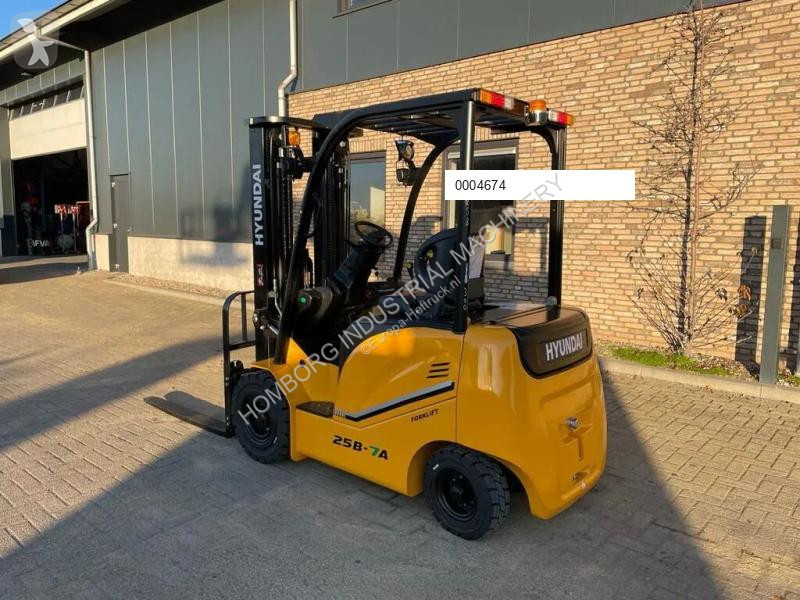 Løftetruck Hyundai 25B-7A 2.5 ton Triplex...