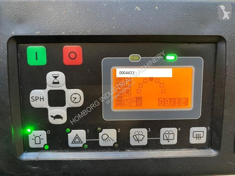 Teleskopický manipulátor Toyota 2 ton Traigo 20...