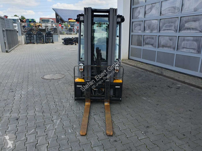 Stivuitor Jungheinrich EFG 215 / Triplex:...