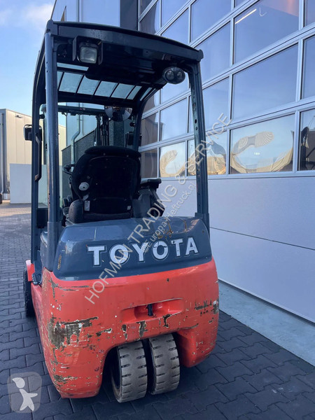 Teleskopický manipulátor Toyota 8FBET20