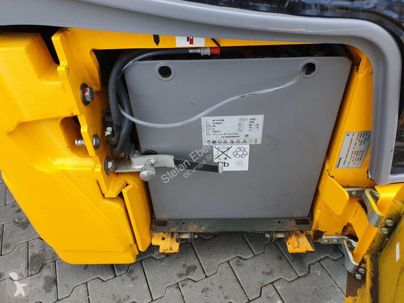 رافعة شوكية Jungheinrich EFG 215 / Triplex...