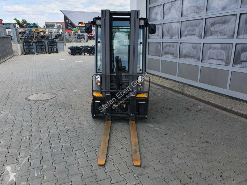 رافعة شوكية Jungheinrich EFG 215 / Triplex:...