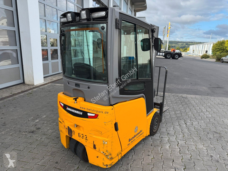 رافعة شوكية Jungheinrich EFG 215 / Triplex:...