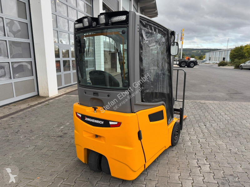 رافعة شوكية Jungheinrich EFG 215 / Triplex:...