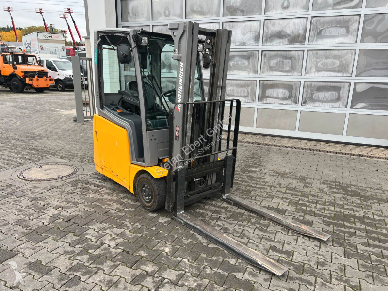 رافعة شوكية Jungheinrich EFG 215 / Triplex...