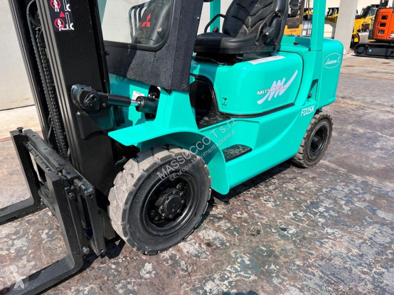 رافعة شوكية Mitsubishi FD25K