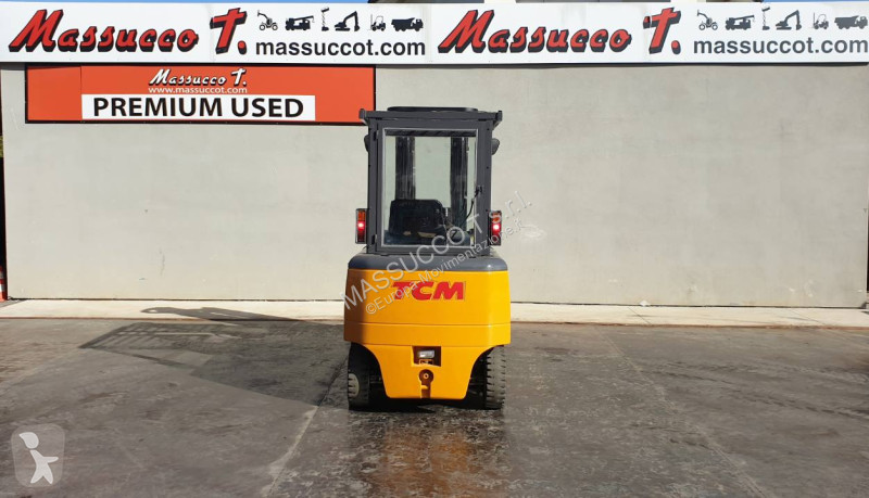 رافعة شوكية TCM FHB 30-6