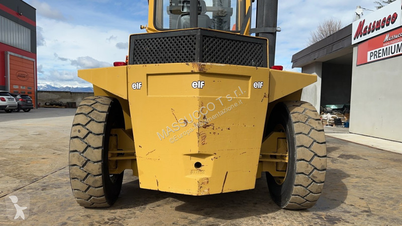 رافعة شوكية Caterpillar V225C