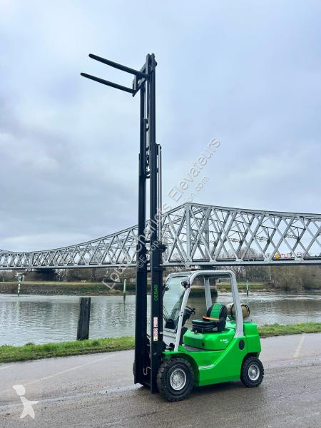رافعة شوكية Cesab  M320GV