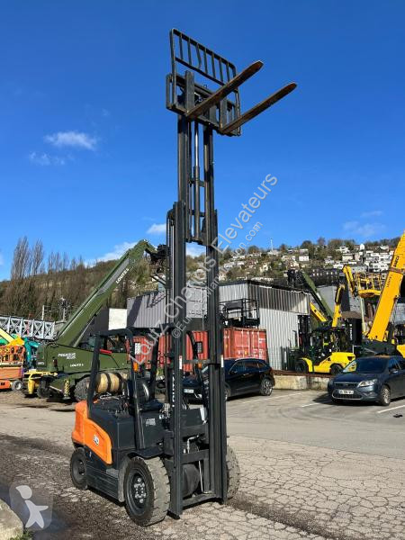 رافعة شوكية Doosan G30NXP
