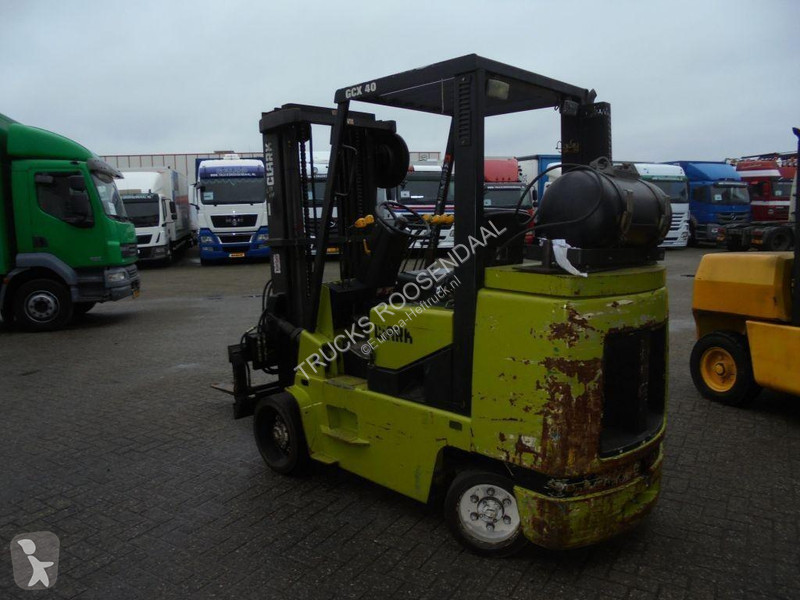 Vysokozdvižný vozík Clark GCX 40 + LPG