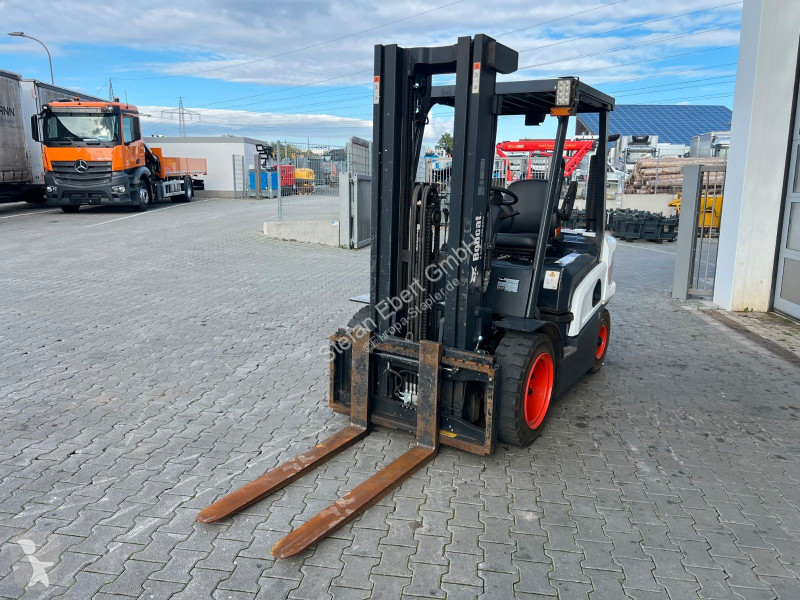 Teleskopický manipulátor Bobcat D30NXS / nur...