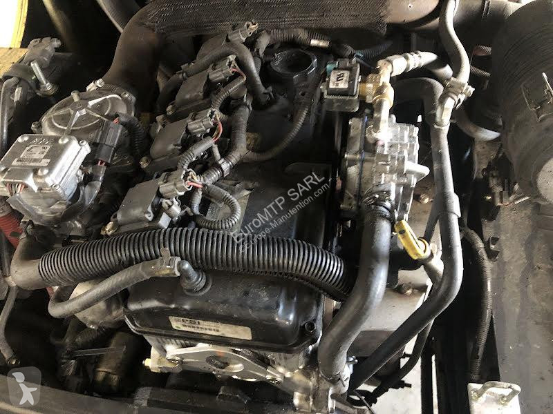 رافعة شوكية Hyster