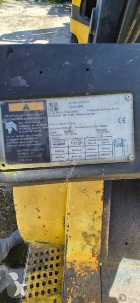رافعة شوكية Hyster