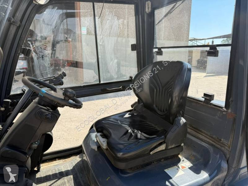 رافعة شوكية Toyota 02-8FDF30