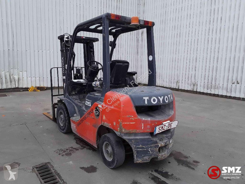 رافعة شوكية Toyota Tonero 25 5300H