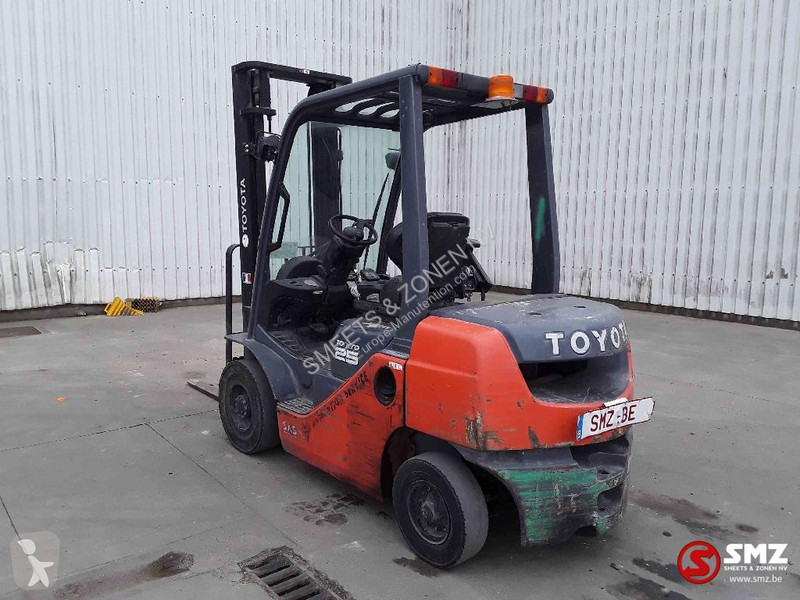 رافعة شوكية Toyota 25 02-8FDF25 6800 H