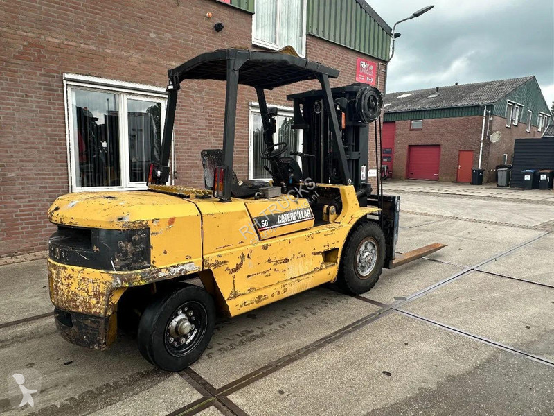 رافعة شوكية Caterpillar DP50 + VORKVERSTELLERS...
