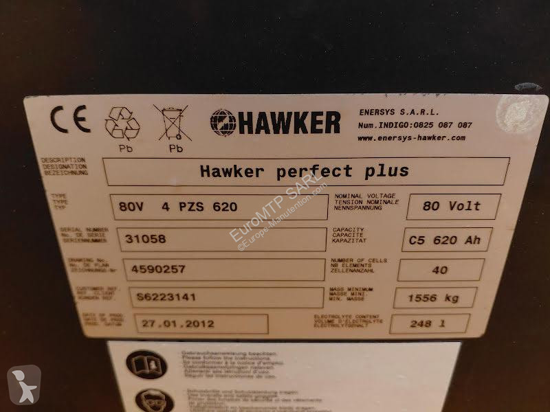 رافعة شوكية Hyster