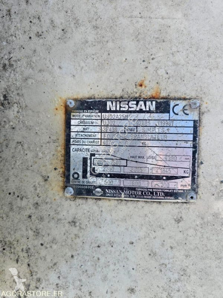 Carretilla elevadora Nissan UJO2A25U