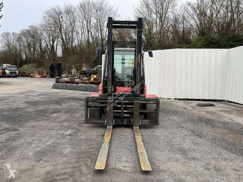 رافعة شوكية Manitou (6T / 4m)