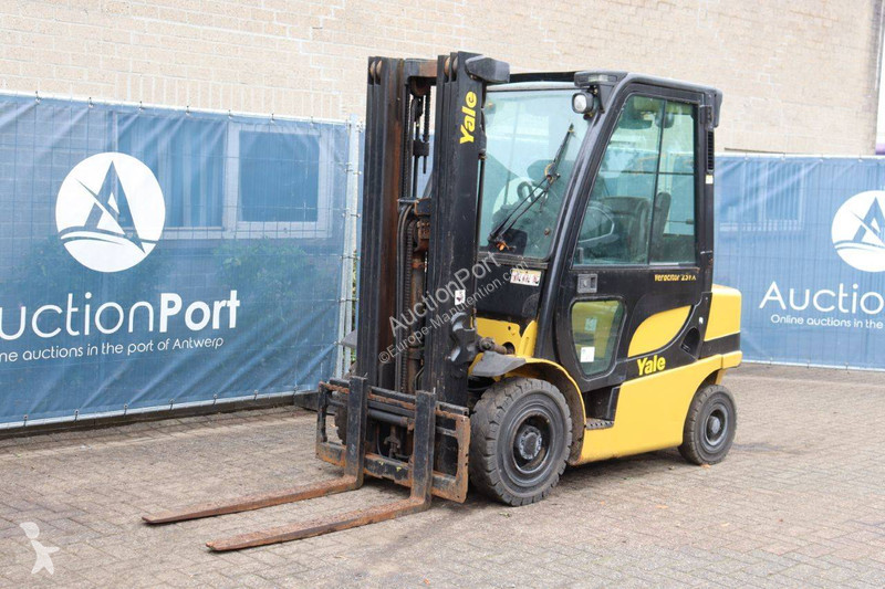Empilhador elevador Yale E2170