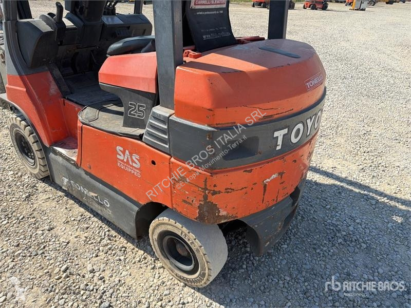 Empilhador elevador Toyota 7FBH25