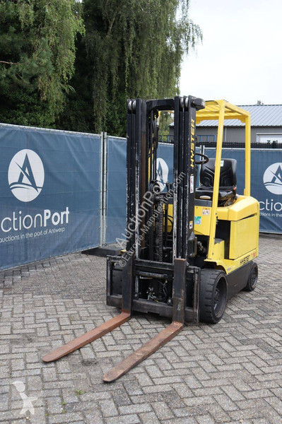 Hyster E3.00XM-847 Forklift