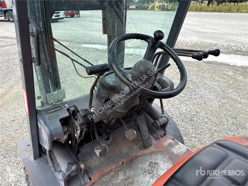 Emelőtargonca Toyota 02-6FDF30 2900 kg Forklift