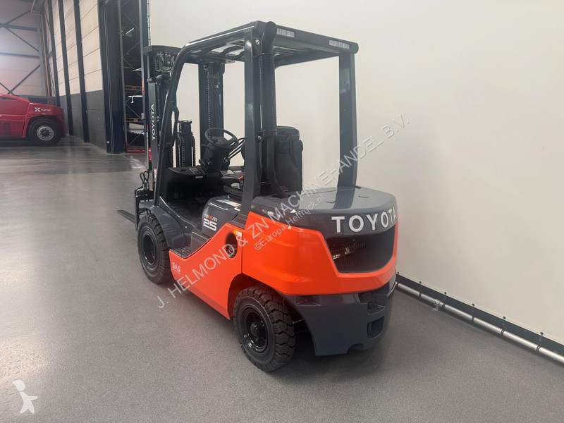 可升降式叉车 Toyota 52-8 FDF 25