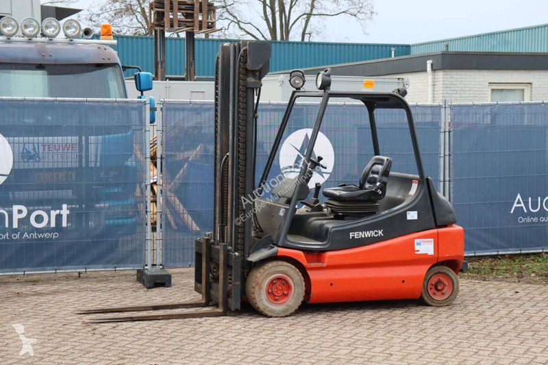 Carretilla elevadora Linde E30-01