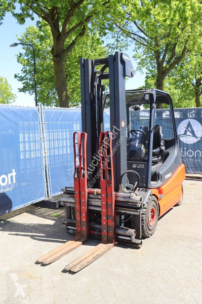 Carretilla elevadora Linde E25-02