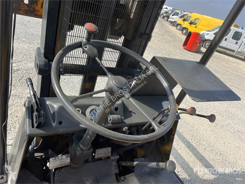 Carretilla elevadora OM 30 Forklift