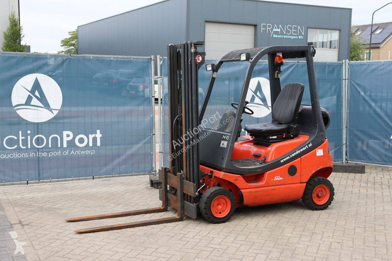 Chariot élévateur Linde H16