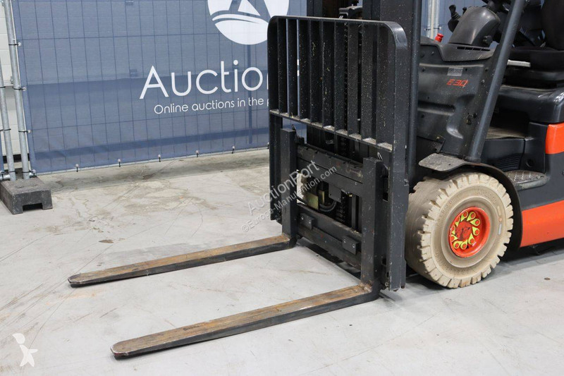 Chariot élévateur Linde E30L-01