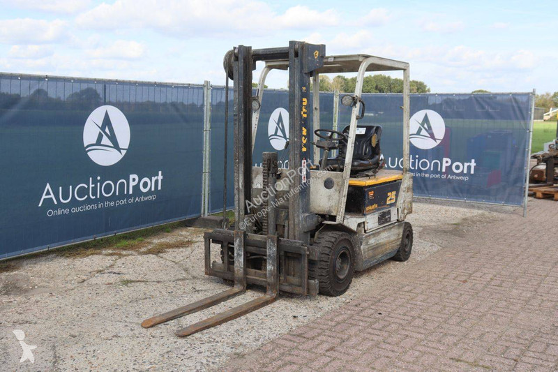 Wózek podnośnikowy Komatsu FB25H-1E
